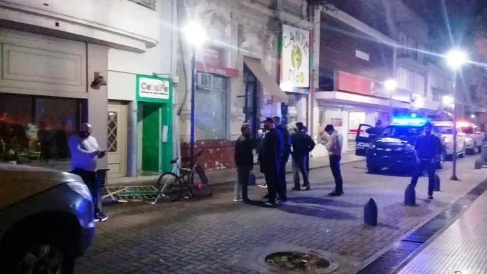 Coronavirus: hicieron una fiesta clandestina con 200 personas en Santa Fe