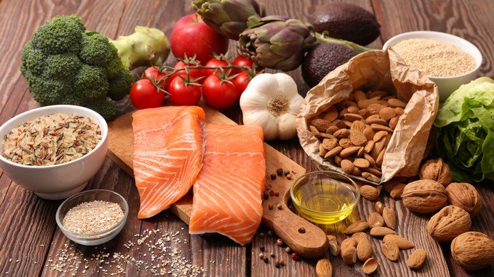 Proteinas de alta calidad y grasas buenas, la recomendacion nutricional para sentirse mejor.