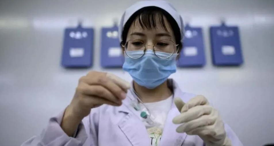 Coronavirus: el Gobierno ultima un acuerdo con China para probar su vacuna en el pais