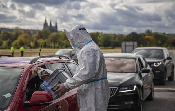 Los controles son cada vez mas estrictos en las distintas entradas en Praga.