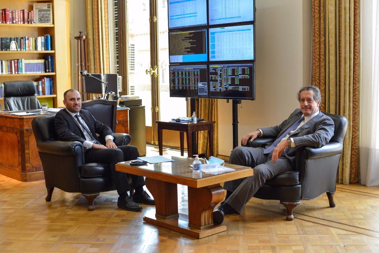 Un miembro del FMI que se reunio con Martin Guzman y Sergio Massa dio positivo de Covid-19