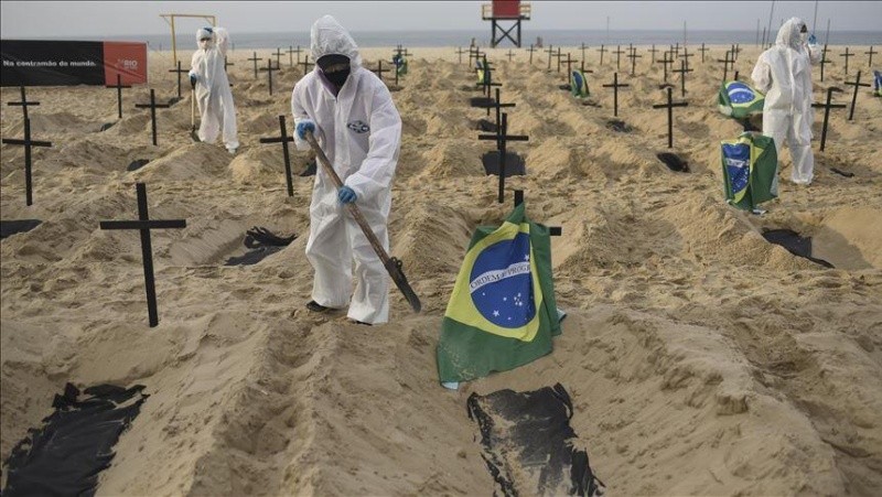Brasil: hallan nueva cepa, pero Bolsonaro sigue en la suya