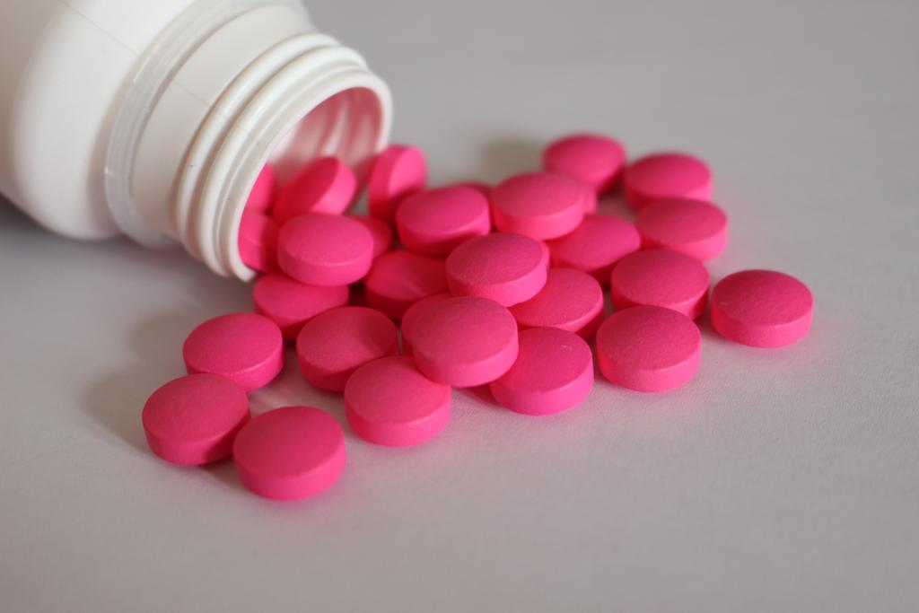 Contra los síntomas del ómicron, ¿qué tomo, ibuprofeno o paracetamol?