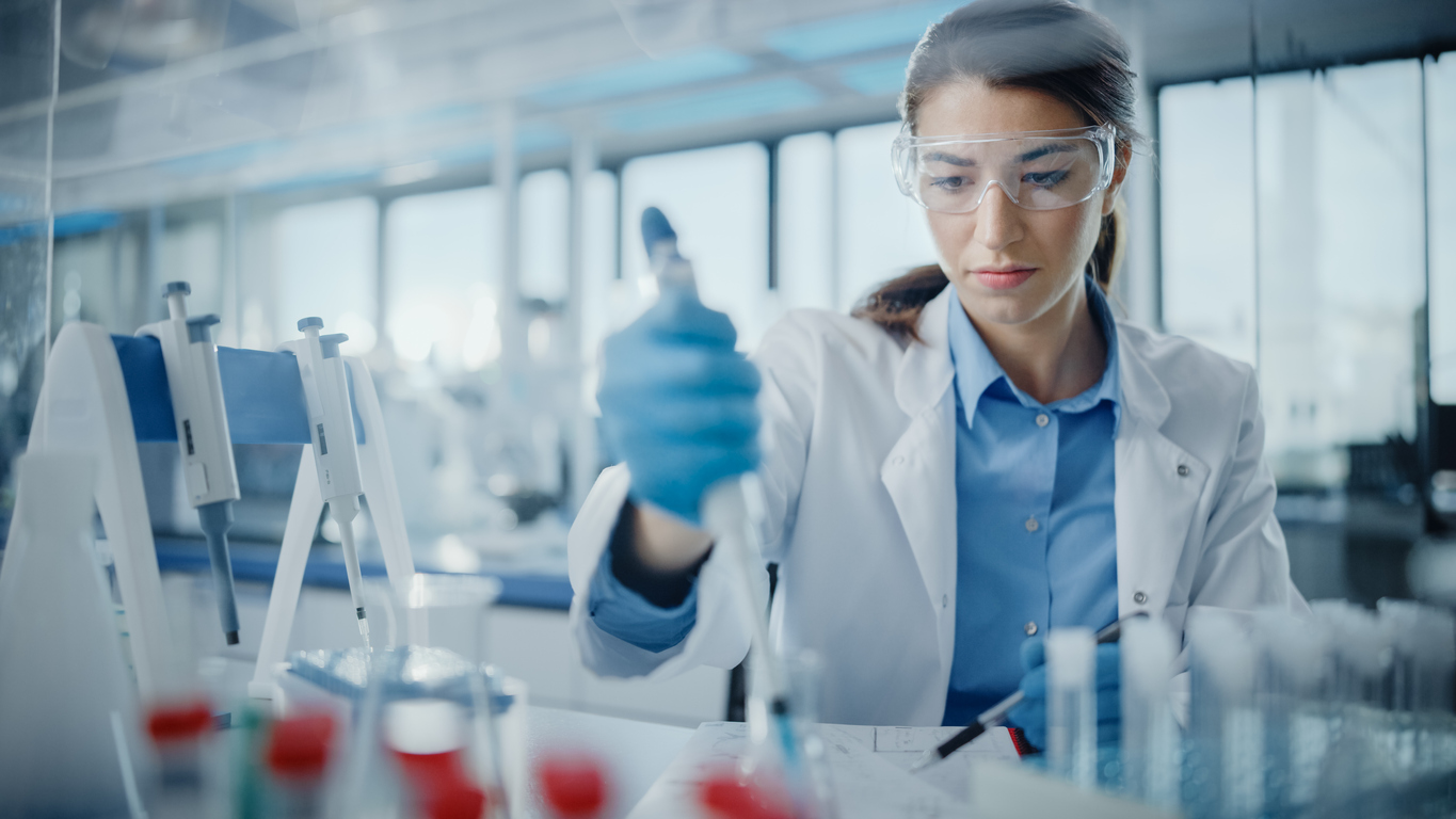 La investigacion en enfermedades raras presenta retos unicos por la baja prevalencia de cada patologia.