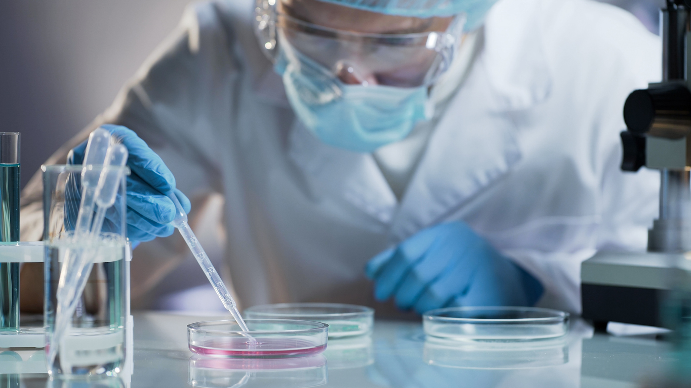 Unos científicos han descubierto que inhibir la función de ciertas moléculas puede frenar varios procesos propios de las enfermedades neurodegenerativas.