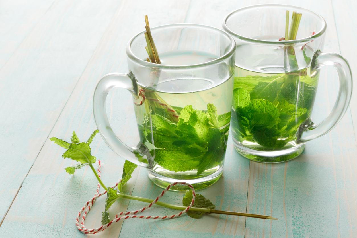 Infusión de perejil y menta.